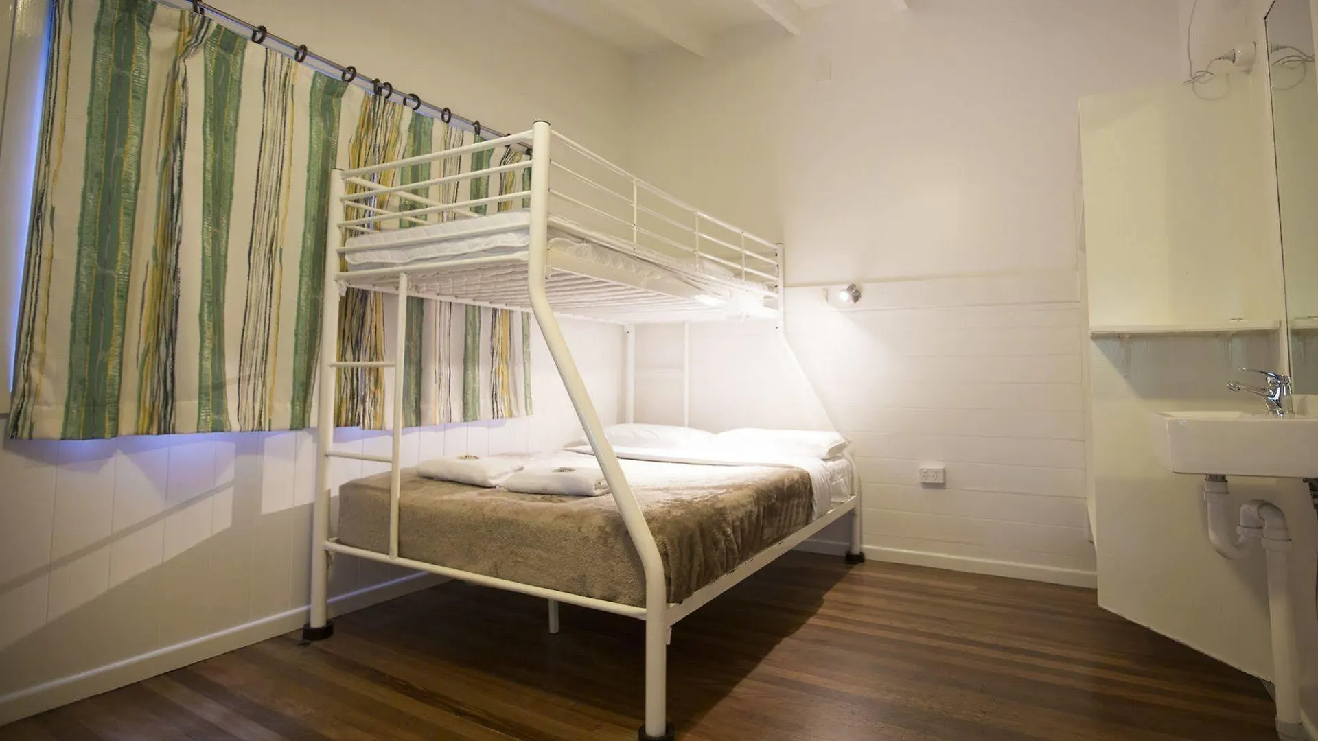 Wake Up! Byron Bay Hostel